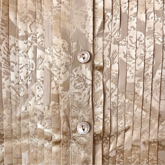 JONES NEW YORK Champagne Gold Rose Pattern Blouse - Women’s 12 - Picture 3 of 10
